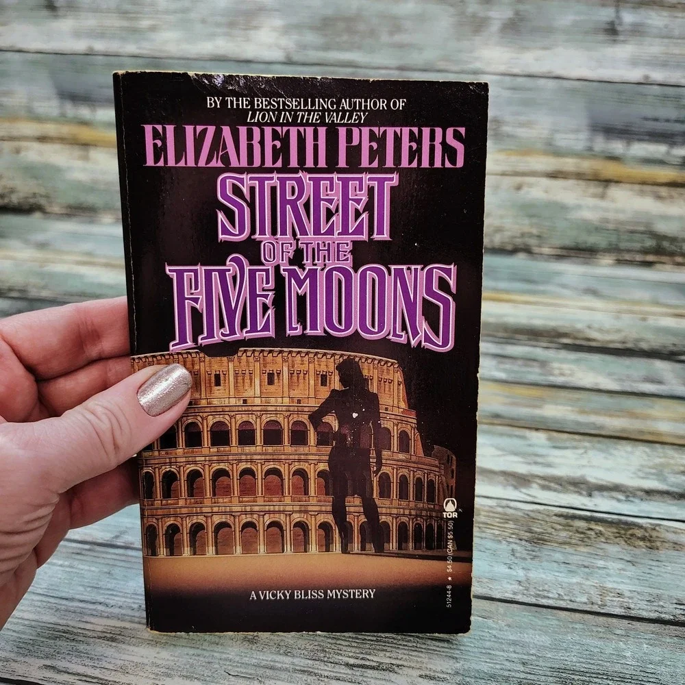 Street of the Five Moons Elizabeth Peters 1987 Tor 1st Ed Vicky Bliss Mystery PB